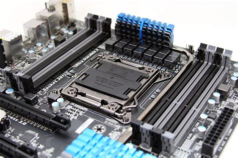quad channel motherboard intel.
